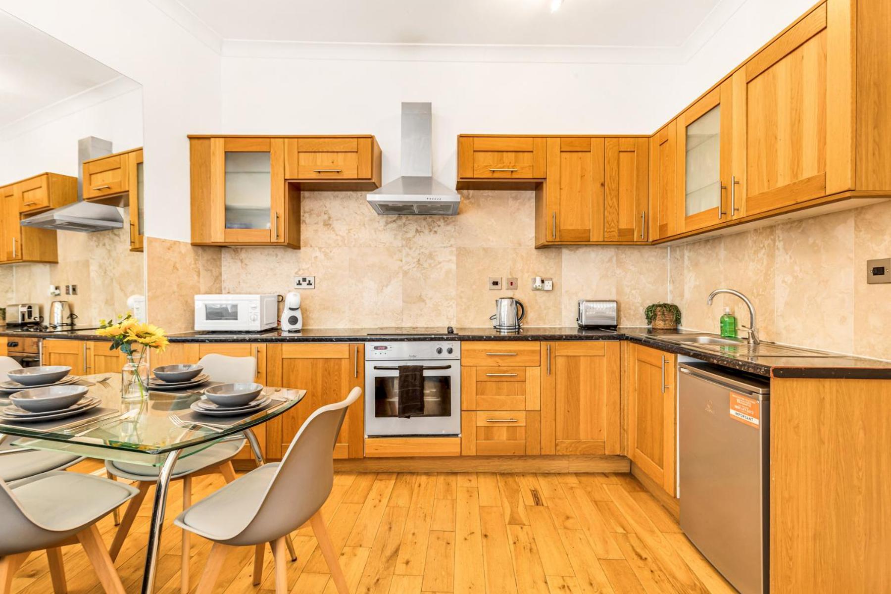 Luxstay2 Earls Court Apartment - Sleeps Up To 8 London Exteriör bild