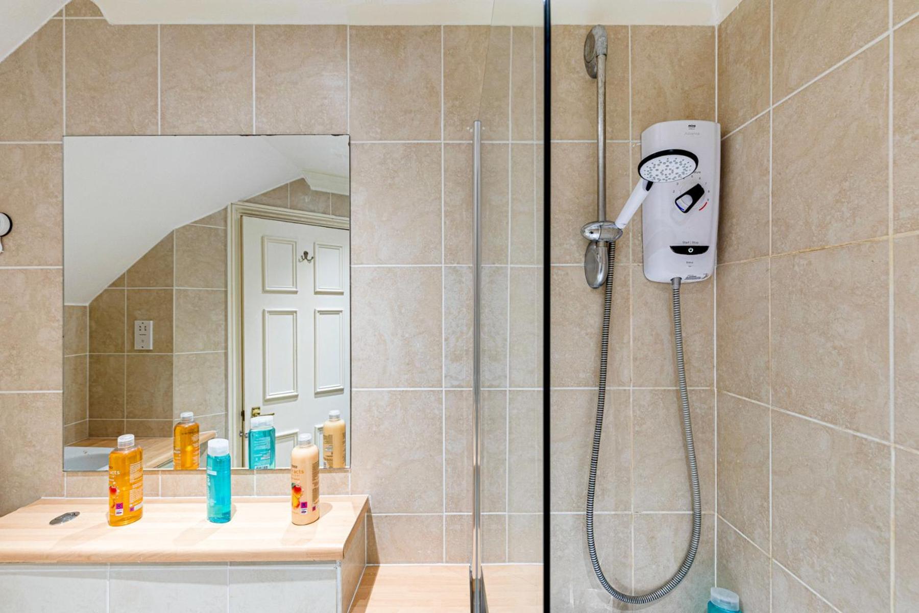 Luxstay2 Earls Court Apartment - Sleeps Up To 8 London Exteriör bild