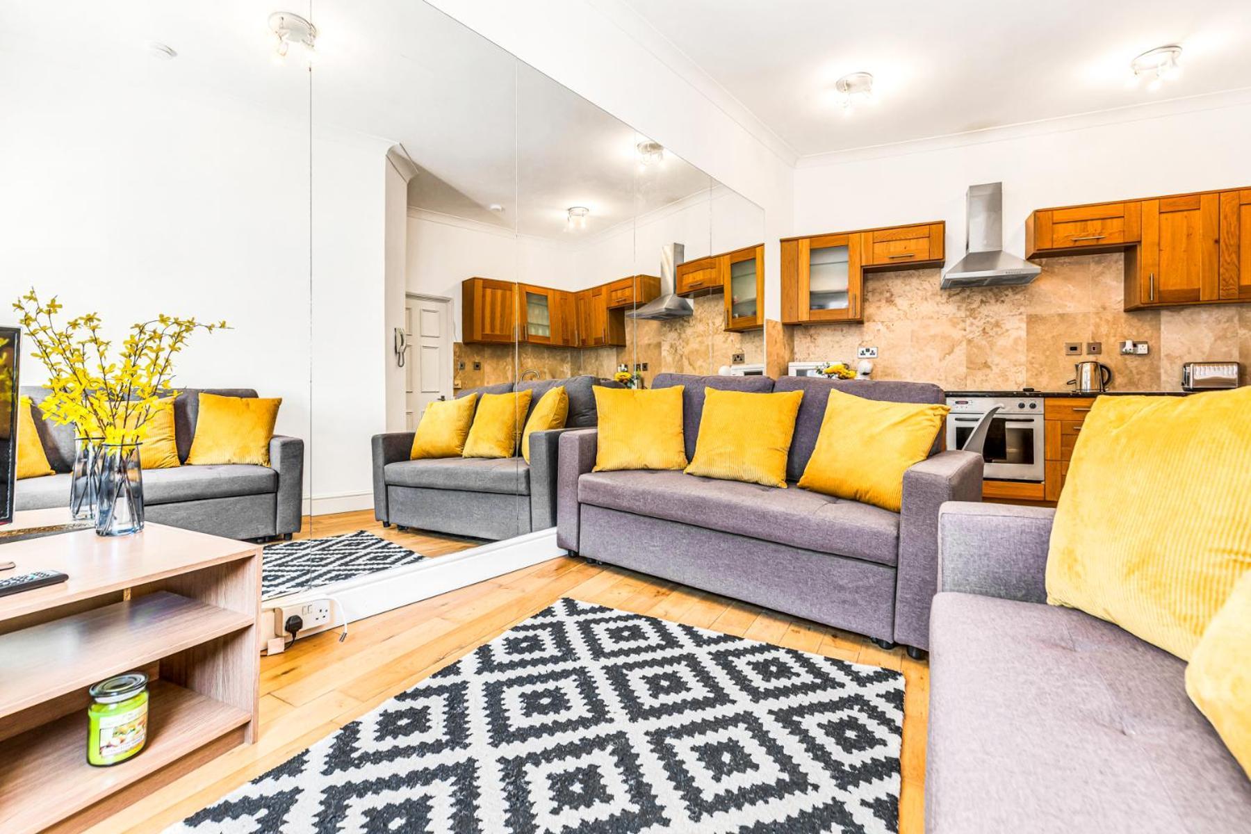 Luxstay2 Earls Court Apartment - Sleeps Up To 8 London Exteriör bild